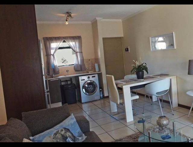 1 BEDROOM APARTMENT FOR SALE IN BRYANSTON